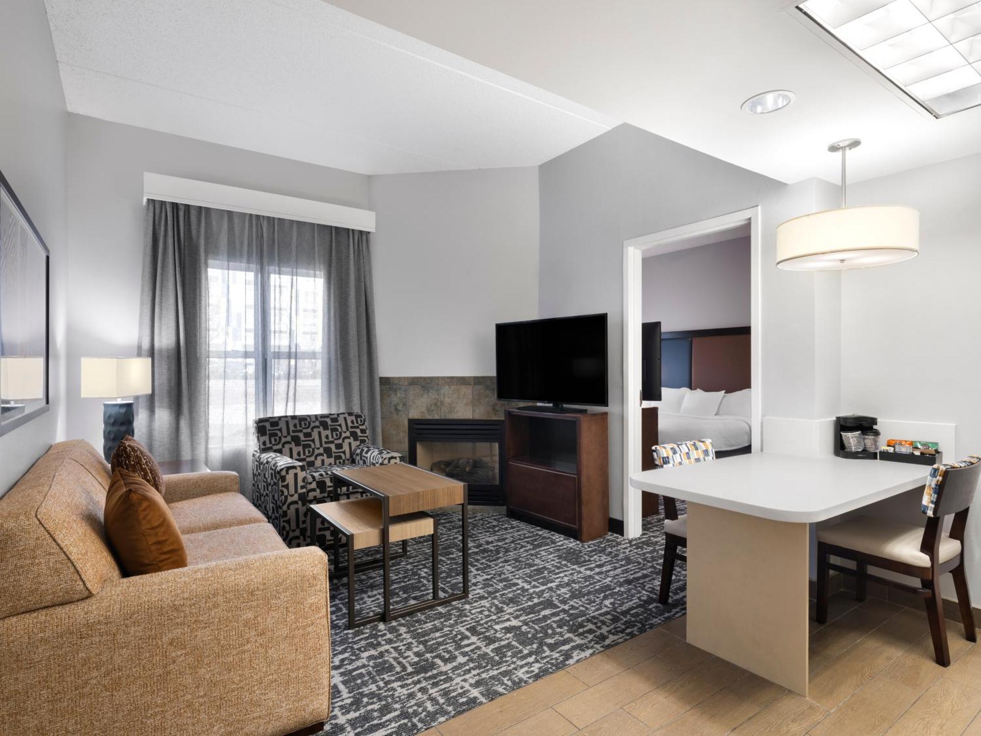 Homewood Suites Columbus - Airport Εξωτερικό φωτογραφία